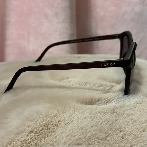 Tommy Hilfiger Dream WP OL453 Round Sunglasses - Picture 3 of 9